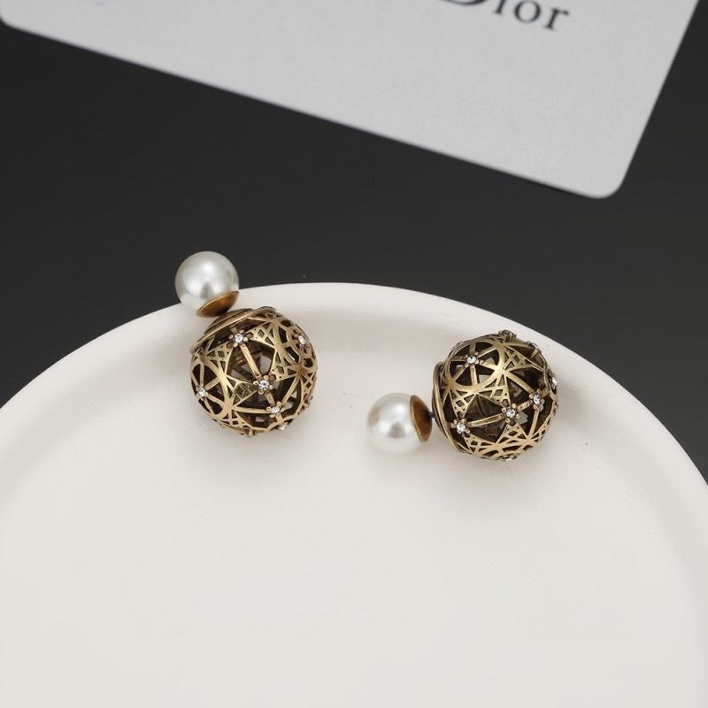 chr1st1an D10r earrings